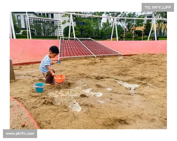 庐山球会副总经理解读雨战维护透水型沙坑在暴雨中的关键作用 庐山球会副总经理解读雨战维护透水型沙坑在暴雨中的关键作用
